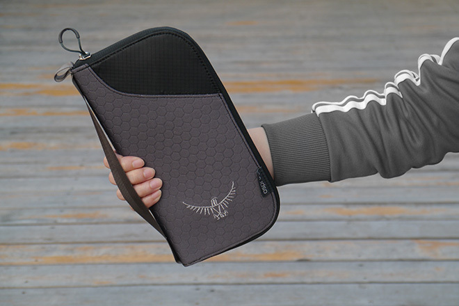 Osprey Document Zip 护照文件包