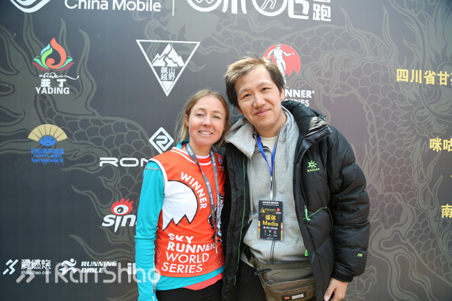 现场 | 亚丁，三座神山与一群奔跑的人