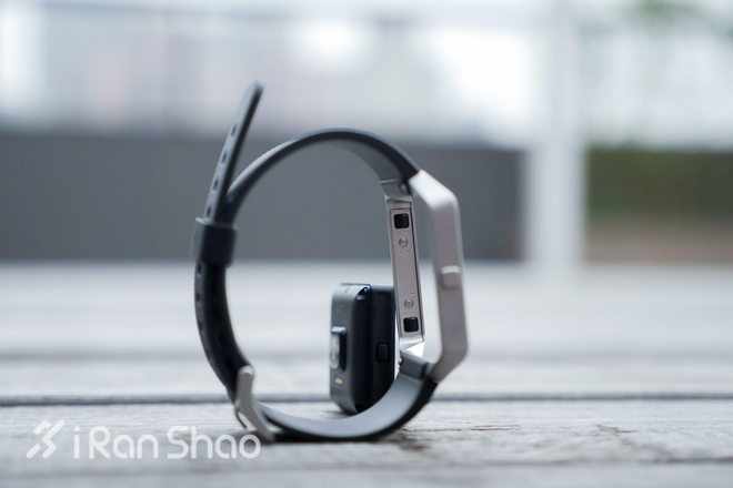 开箱 | Fitbit Blaze 就做不一样的智能运动手表