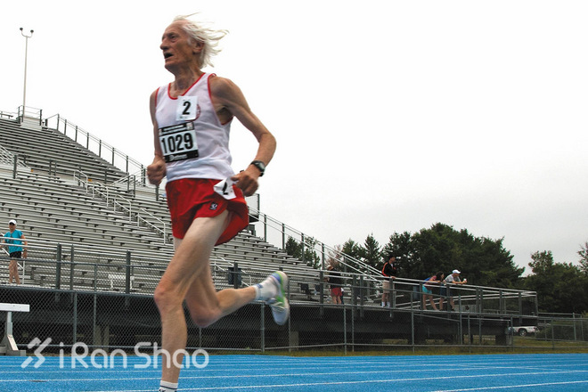 不怕路长 只怕心老 那些让人膜拜的高龄跑者