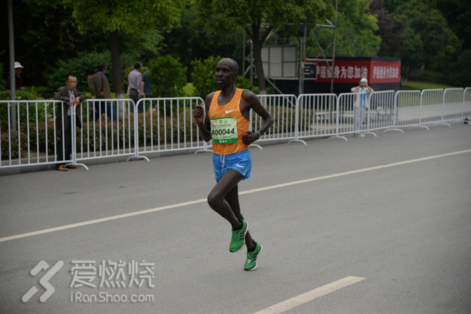 你的微笑最动人 2016荆门国际马拉松