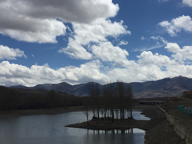 天空之外，亚丁觐山