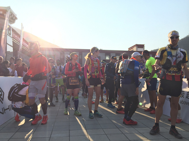 天空之外，亚丁觐山