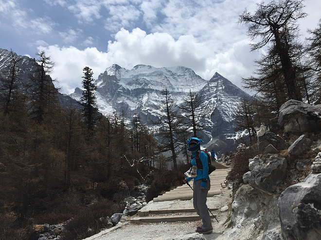 天空之外，亚丁觐山