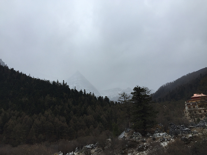 天空之外，亚丁觐山