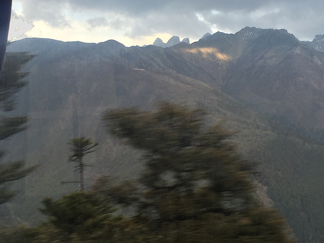 天空之外，亚丁觐山