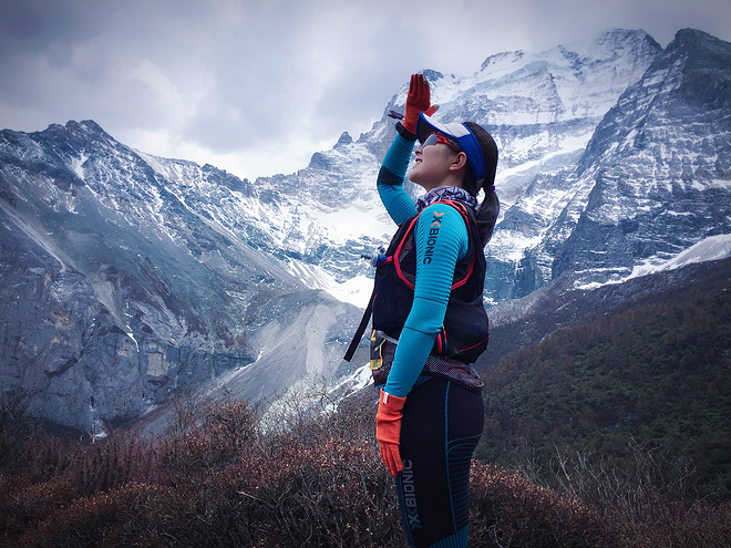 天空之外，亚丁觐山