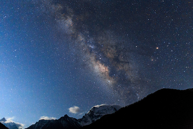 天空之外，亚丁觐山
