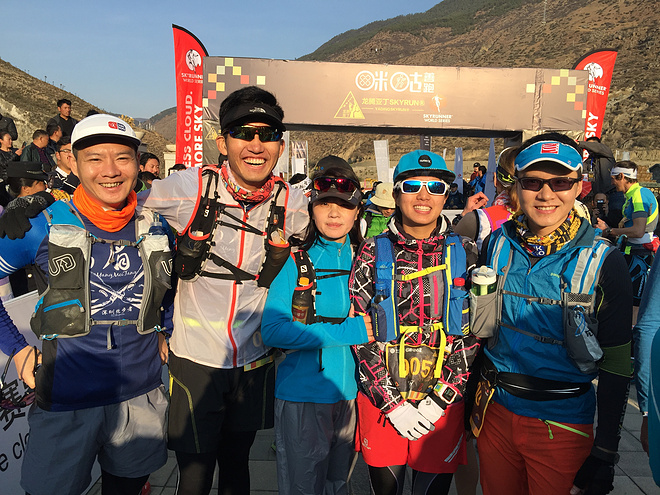 天空之外，亚丁觐山