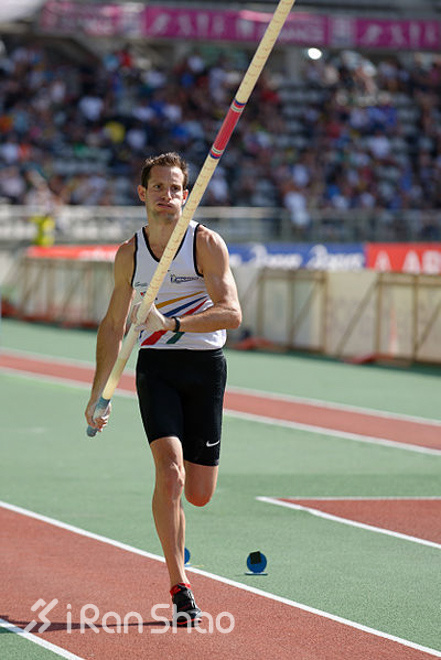 人物 | 克服引力 撑向蓝天：撑杆跳和雷诺拉维莱涅 （下）