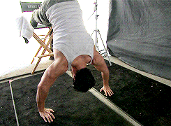 人物 | 亨利·卡维尔来打假  超人真的在赛道上了