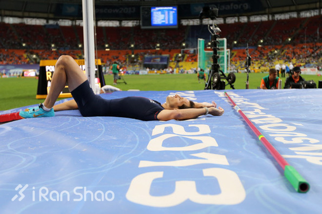 人物 | 克服引力 撑向蓝天：撑杆跳和雷诺拉维莱涅 （下）