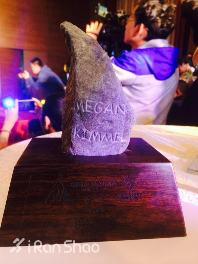 现场 | 亚丁，三座神山与一群奔跑的人