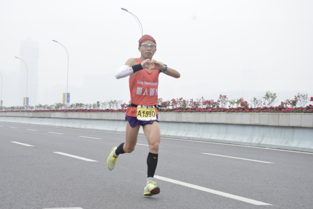 来来来，干了这杯热干面                   --------记我的2016武汉马拉松