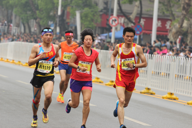 来来来，干了这杯热干面                   --------记我的2016武汉马拉松