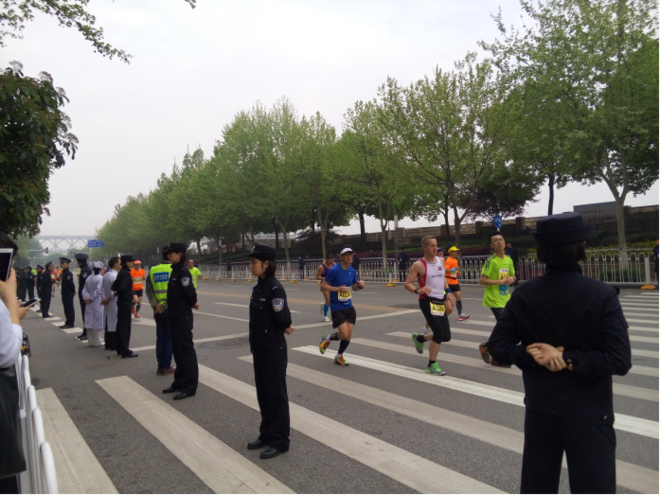 来来来，干了这杯热干面                   --------记我的2016武汉马拉松