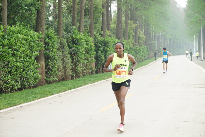 来来来，干了这杯热干面                   --------记我的2016武汉马拉松