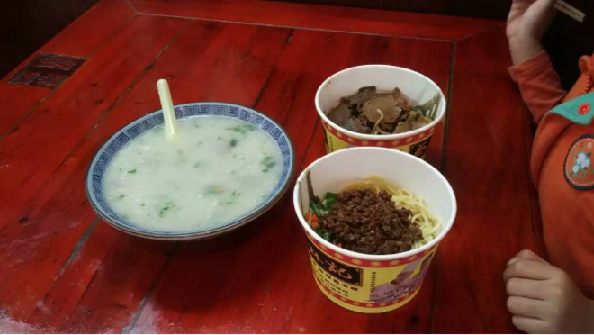 来来来，干了这杯热干面                   --------记我的2016武汉马拉松