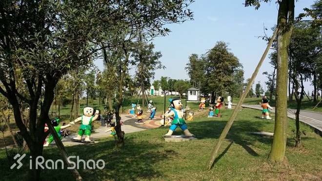 跑过成都的“那一坨”