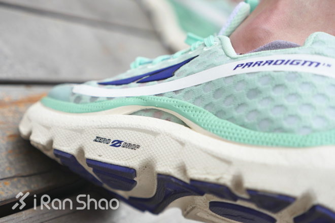 跑鞋 | 除了那双烂大街的  Altra今年也有双小绿鞋