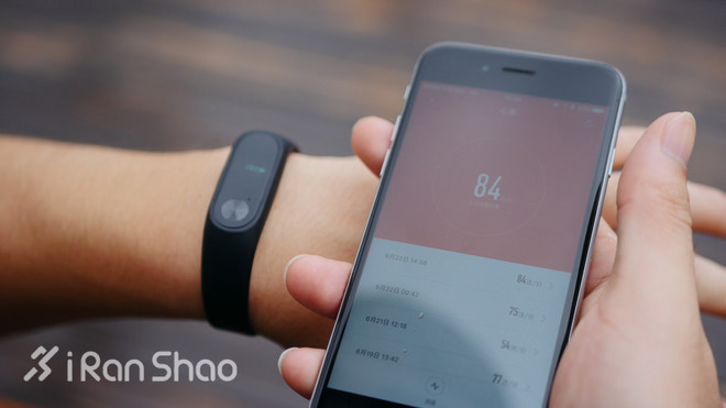 智能  | 小米手环2 性价比之王的最后一搏