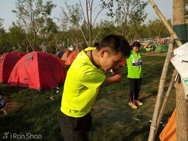 人物 | 断臂跑者任耀：被命运夺去双手，用跑步改写人生