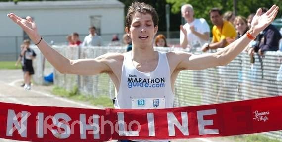 父亲节 | 8天跑赢3全马，一个美国父亲的拼搏