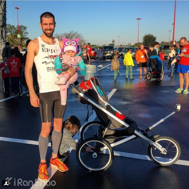 父亲节 | 推着女儿跑半马，轻松夺冠破纪录