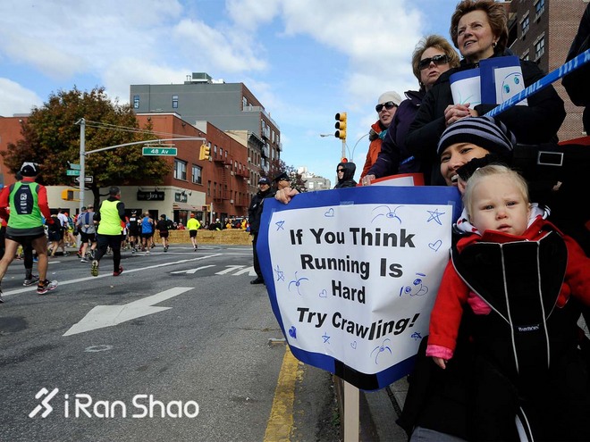 回顾 | 活久见！马拉松赛道的标语满是套路啊