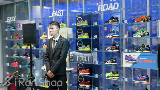 现场 | 淮海路战局 这次轮到ASICS出马了