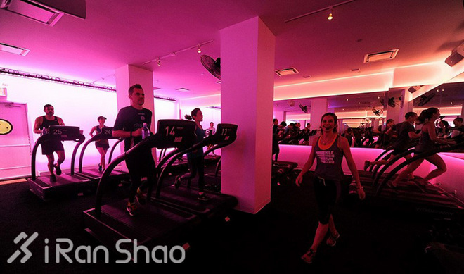 解读 | 你冒着酷暑绕公园跑着刷圈，他们却躲在空调房里黑练