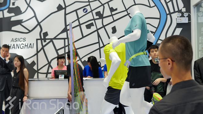 现场 | 淮海路战局 这次轮到ASICS出马了