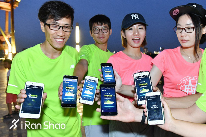 疾风闪过 加速不停 | 小白跑者New Balance Vazee 体验全记录