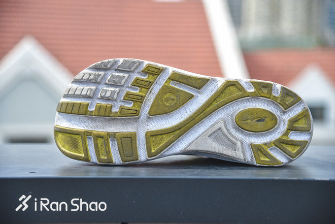 TopX | 硬碰硬较量 四款主流缓冲跑鞋横评对比