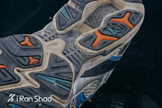 科普 | 这些跑过500+公里的鞋最后都变成了这样