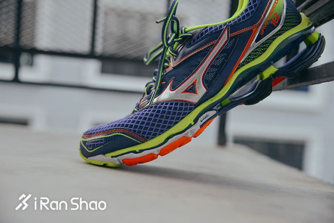 跑鞋 | 机械缓震之外 Mizuno Wave Creation 18还需要做更多