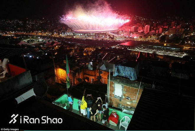 里约奥运 | 走出聚光灯下的阴影  照亮贫民窟里的体育梦