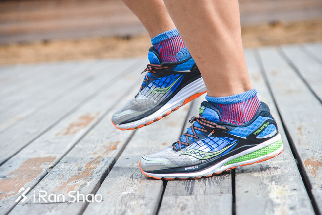 TopX | 硬碰硬较量 四款主流缓冲跑鞋横评对比
