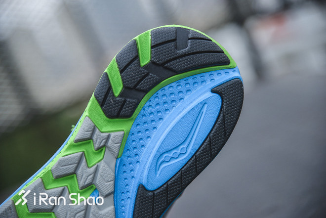 开箱 | Saucony 圣康尼 Zealot ISO 2 以269克挑战百公斤压力