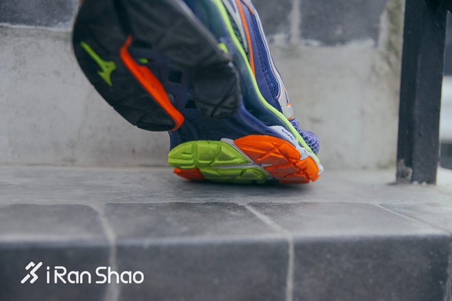 跑鞋 | 机械缓震之外 Mizuno Wave Creation 18还需要做更多