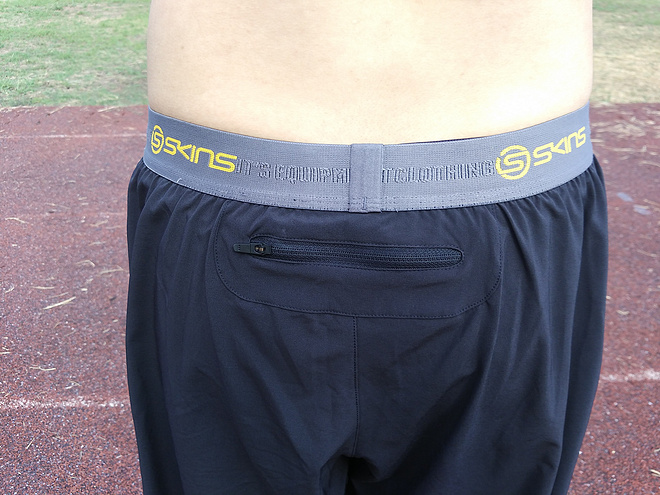 欲罢不能——Skins DNAmic Superpose | 2in1 梯度压缩短裤评测