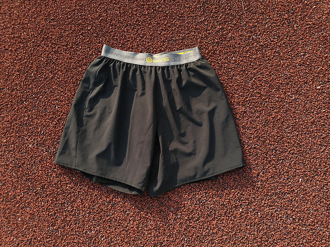 欲罢不能——Skins DNAmic Superpose | 2in1 梯度压缩短裤评测