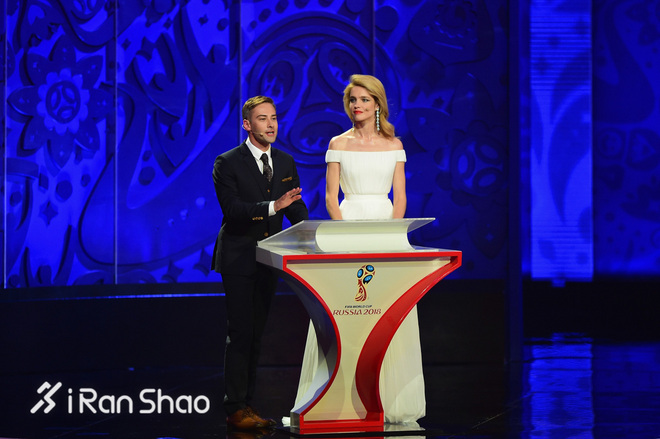 这些长腿名模们从T台跑到了赛道上