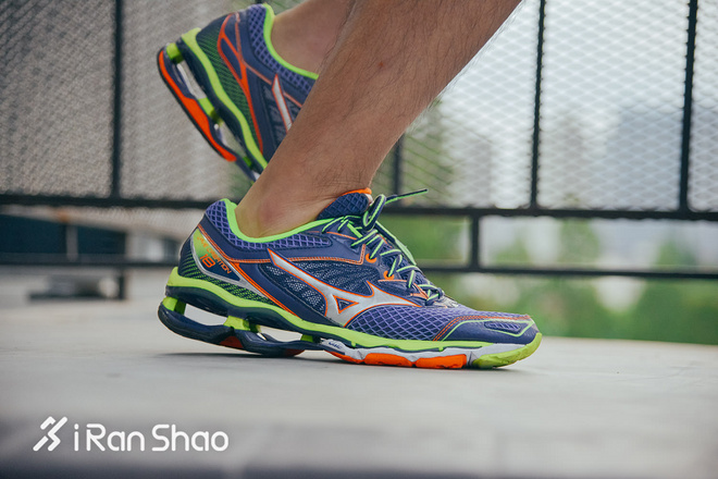 跑鞋 | 机械缓震之外 Mizuno Wave Creation 18还需要做更多