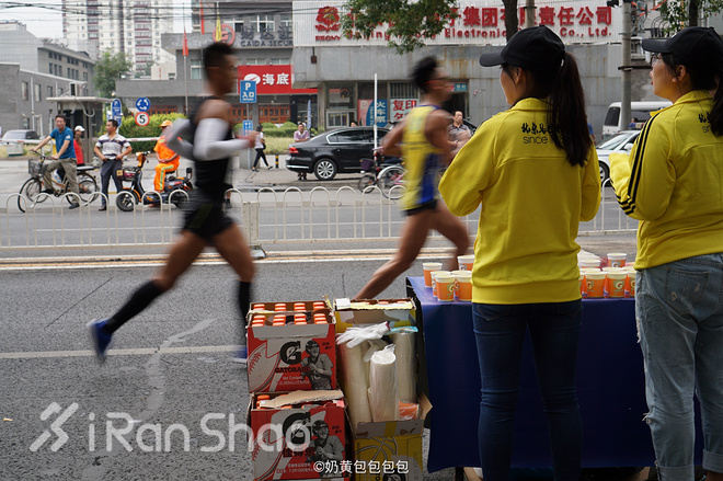 三万分之一 | 经历多年尴尬的吐槽后，36岁的北京马拉松正在赢回人心