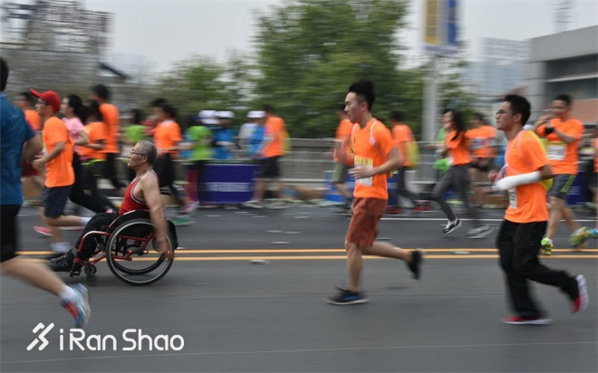 科普 | 马拉松残障组的比赛是什么样子？