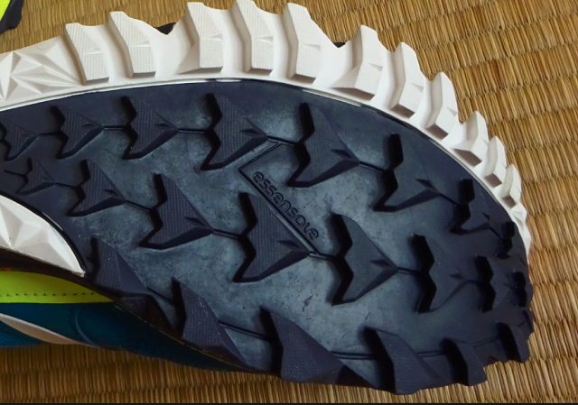 迪卡侬KIPRUN TRAILL XT6：初级越野跑者的利器