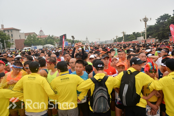 三万分之一 | 经历多年尴尬的吐槽后，36岁的北京马拉松正在赢回人心