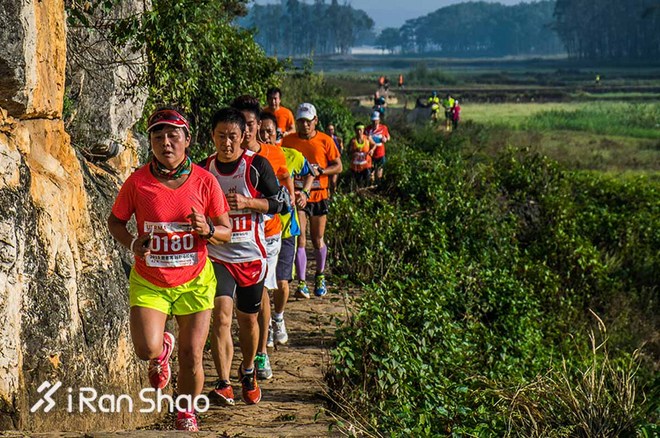带着跑鞋去旅行 | 彩云之南 奔丘北去