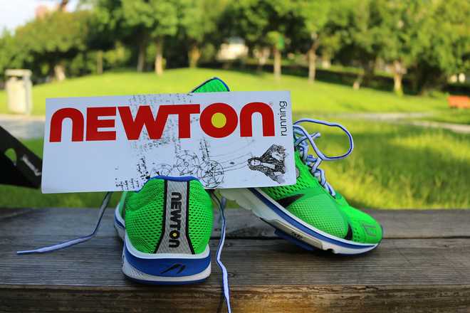 实力不够，跑鞋来凑——最专业的小众跑鞋GRAVITY V评测